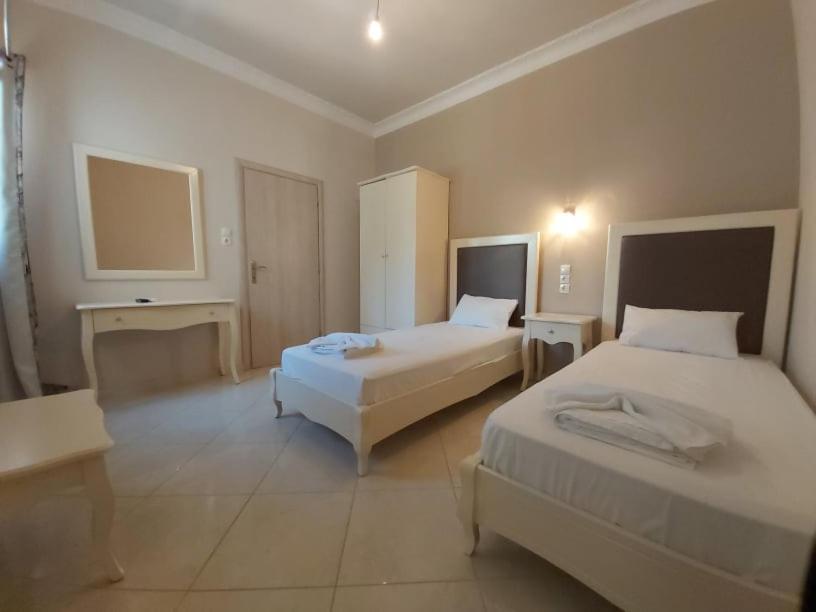 Konstantinos Apartments Ammoudiá Eksteriør bilde
