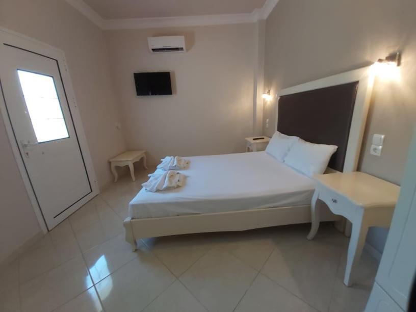 Konstantinos Apartments Ammoudiá Eksteriør bilde
