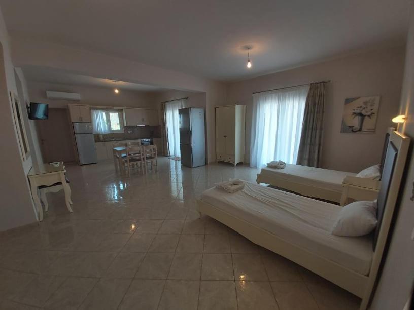 Konstantinos Apartments Ammoudiá Eksteriør bilde