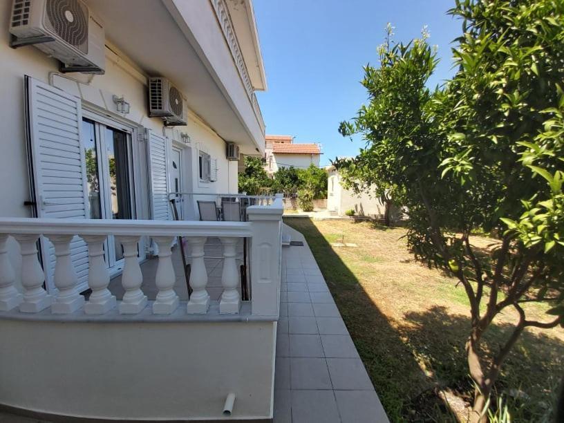 Konstantinos Apartments Ammoudiá Eksteriør bilde