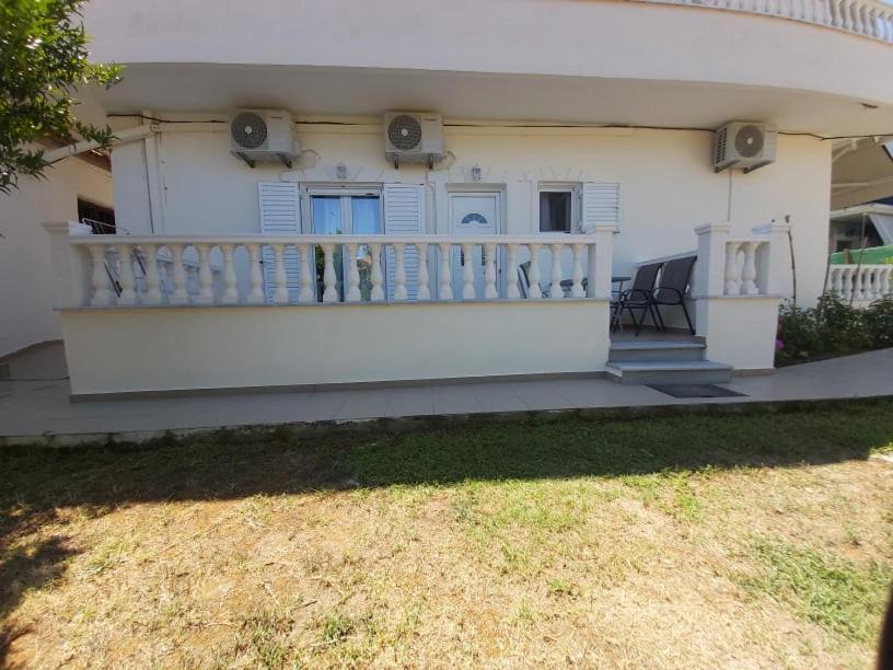 Konstantinos Apartments Ammoudiá Eksteriør bilde