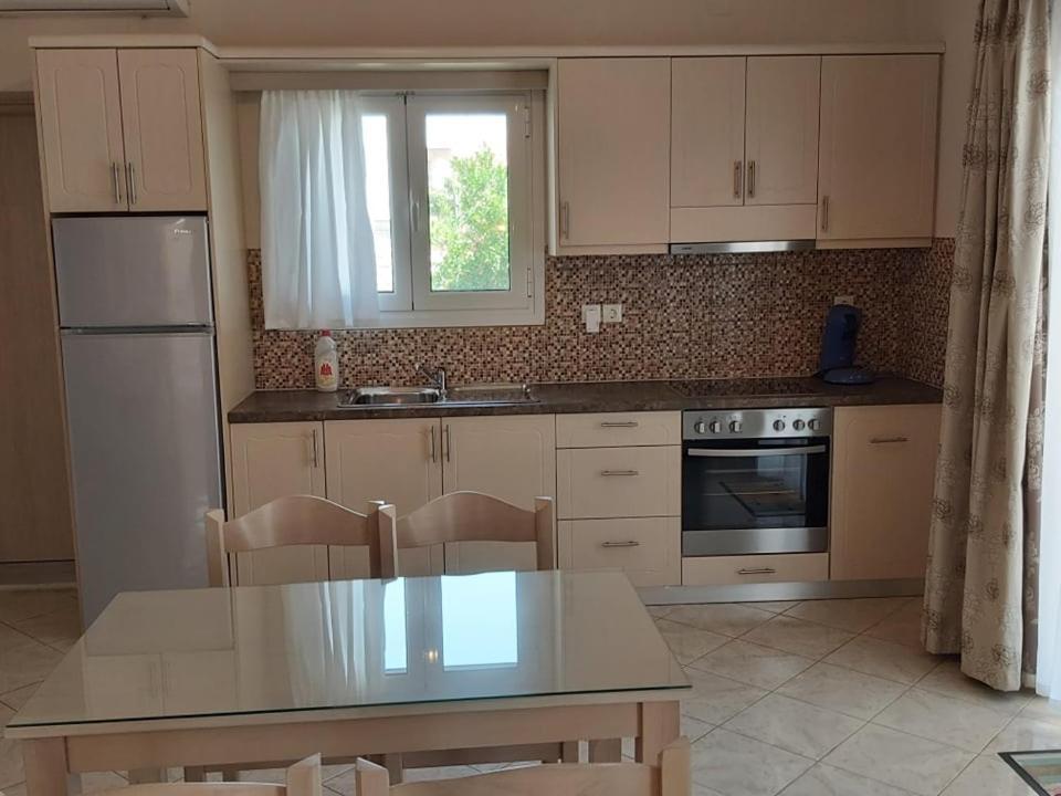 Konstantinos Apartments Ammoudiá Rom bilde
